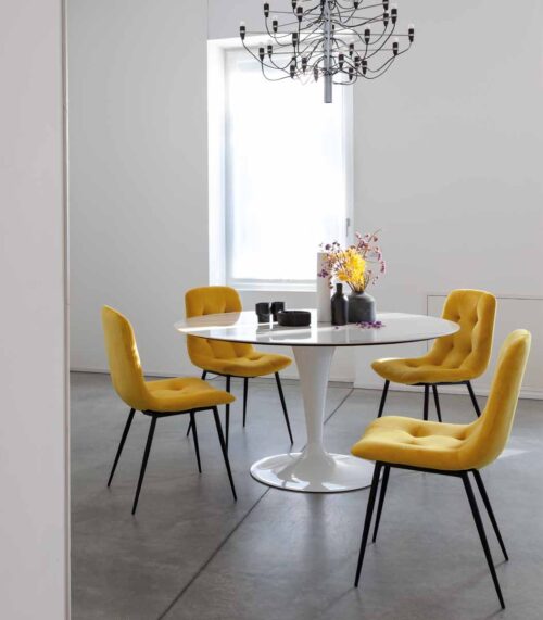 Immagine di una sedia imbottita modello Zara
