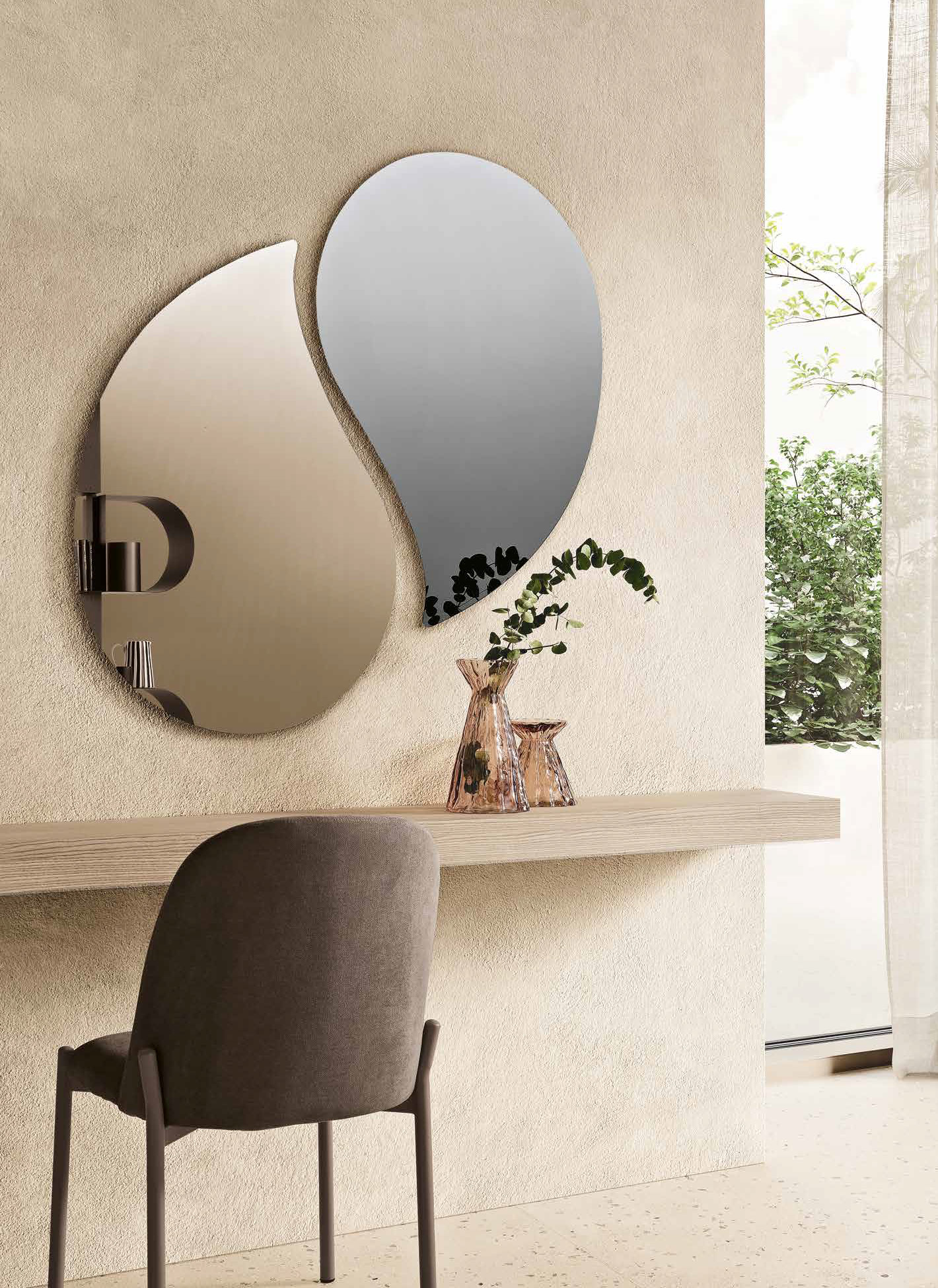 Specchio elegante goccia, disponibile in due colori